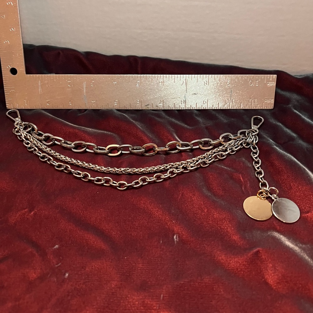 Chains to upgrade your bag, jeans, backpack, luggage…ideas are endless!
